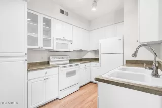 Photo #5: 6540757 Listing 