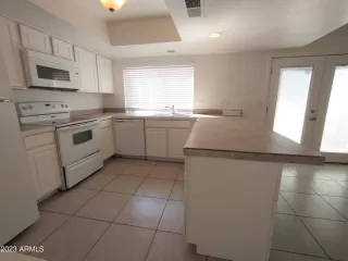 Photo #3: 6540777 Listing