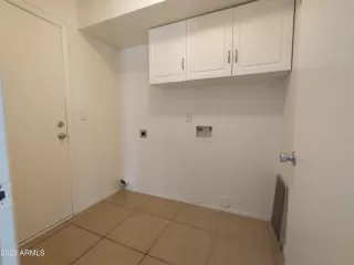 Photo #5: 6540777 Listing