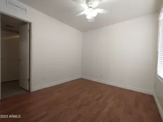 Photo #6: 6540777 Listing