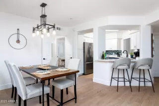 Photo #4: 6540837 Listing