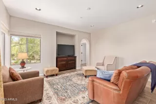 Photo #5: 6540940 Listing