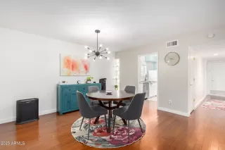 Photo #5: 6541078 Listing