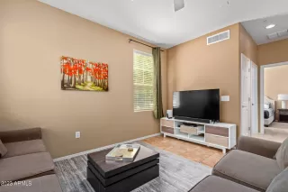 Photo #4: 6541149 Listing