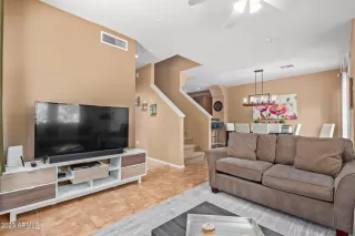 Photo #5: 6541149 Listing