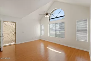 Photo #2: 6541216 Listing