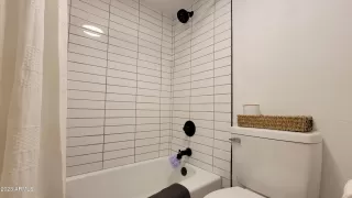 Photo #6: 6541486 Listing