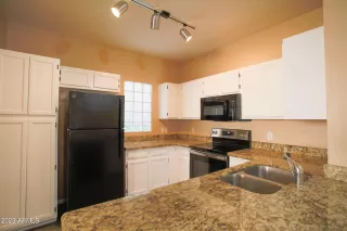 Photo #2: 6541618 Listing