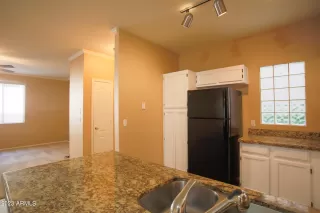 Photo #3: 6541618 Listing