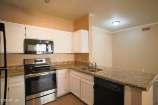 Photo #4: 6541618 Listing