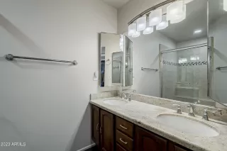 Photo #3: 6541866 Listing