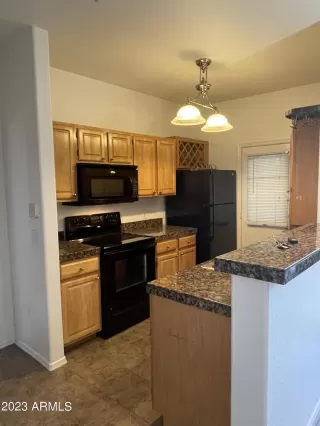 Photo #6: 6542139 Listing