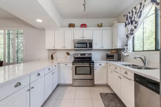 Photo #3: 6542185 Listing 