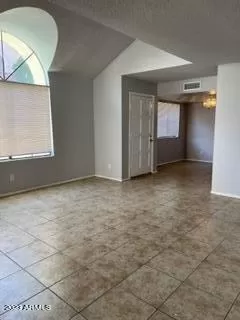 Photo #5: 6542394 Listing