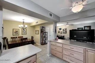 Photo #5: 6542525 Listing