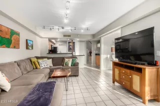 Photo #4: 6542825 Listing