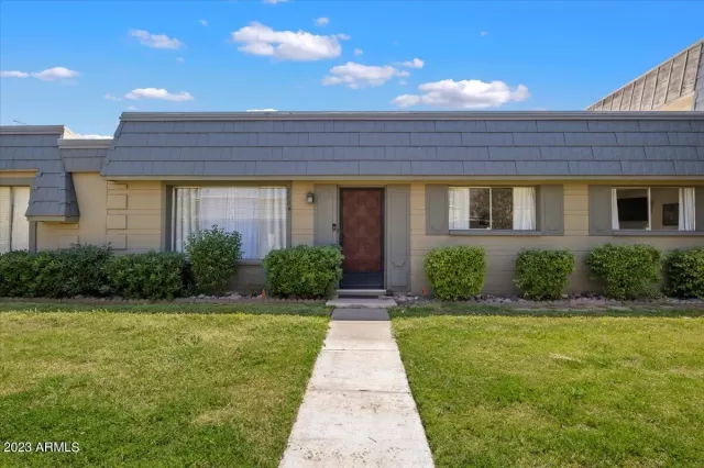 MLS: 6543025 Condo For Sale