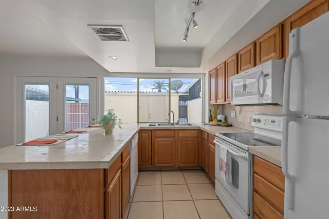 MLS: 6543591 Condo For Sale