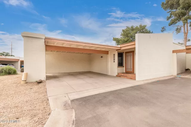 MLS: 6543612 Condo For Sale