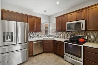 Photo #5: 6543994 Listing