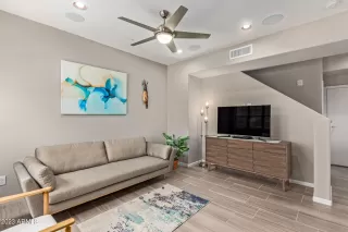 Photo #6: 6544029 Listing