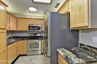 Photo #4: 6544840 Listing