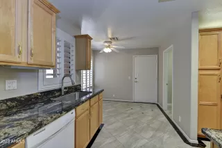 Photo #6: 6544840 Listing