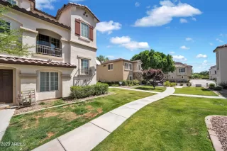 Photo #1: 6545305 Listing