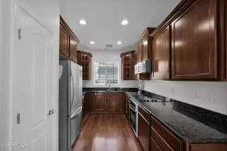 Photo #3: 6545305 Listing