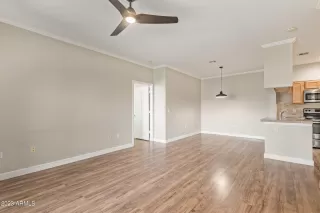 Photo #5: 6545306 Listing