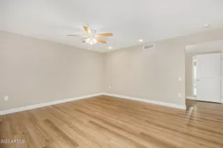 Photo #3: 6545425 Listing