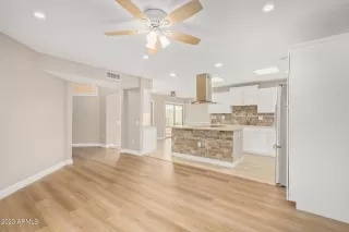 Photo #6: 6545425 Listing