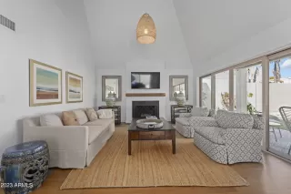 Photo #6: 6545493 Listing