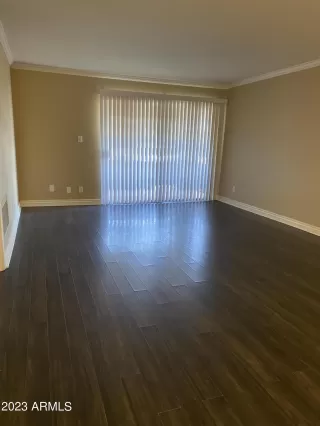 Photo #5: 6545632 Listing