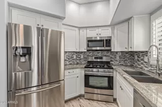 Photo #4: 6545747 Listing