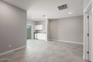 Photo #4: 6545755 Listing