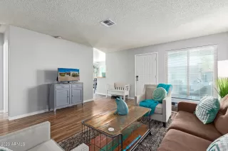 Photo #6: 6545838 Listing