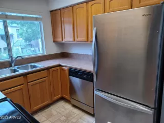 Photo #5: 6545841 Listing