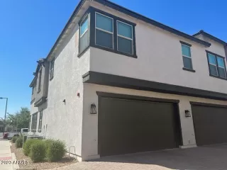 Photo #3: 6545875 Listing