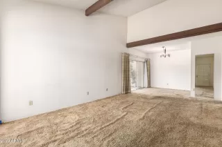 Photo #5: 6545938 Listing