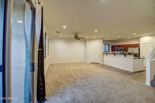 Photo #5: 6545985 Listing