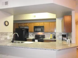 Photo #2: 6546026 Listing 