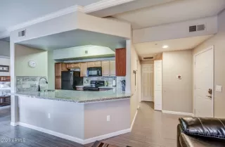 Photo #3: 6546026 Listing 