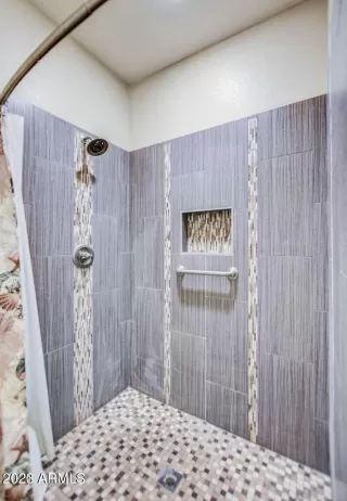 Photo #6: 6546026 Listing 