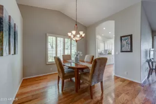 Photo #3: 6546028 Listing 