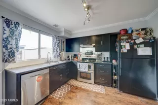 Photo #6: 6546329 Listing