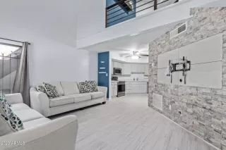 Photo #6: 6546432 Listing 