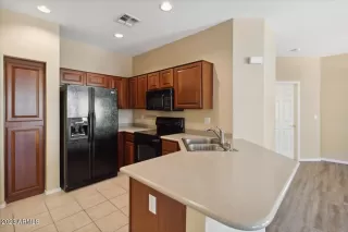 Photo #3: 6546494 Listing