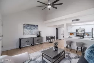 Photo #3: 6546495 Listing