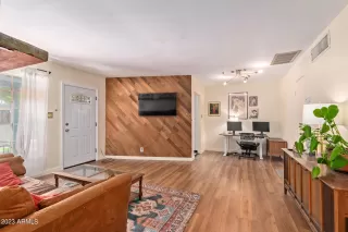 Photo #2: 6546591 Listing 